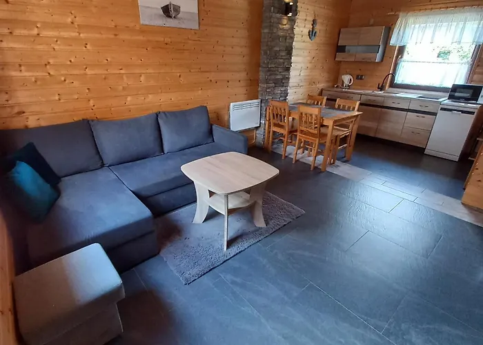 Akwen Semesterbostad Rewal